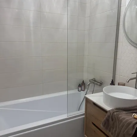 Appartement Elegans Belvarosi Studiolakas Baja
